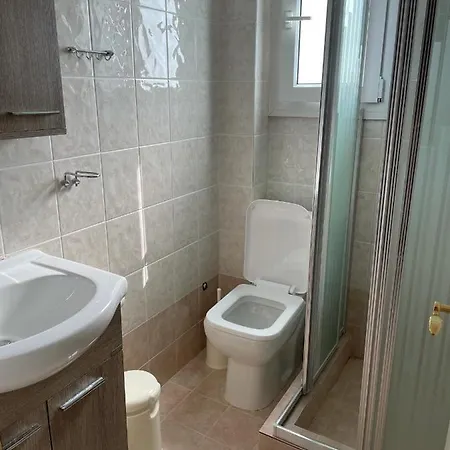 Fenia's House شقة